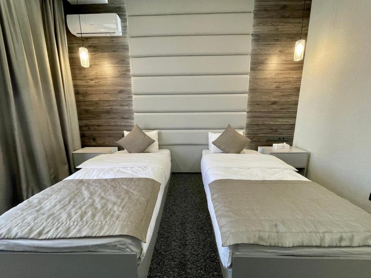 Terrasse Hotel & Bar بيشكيك المظهر الخارجي الصورة