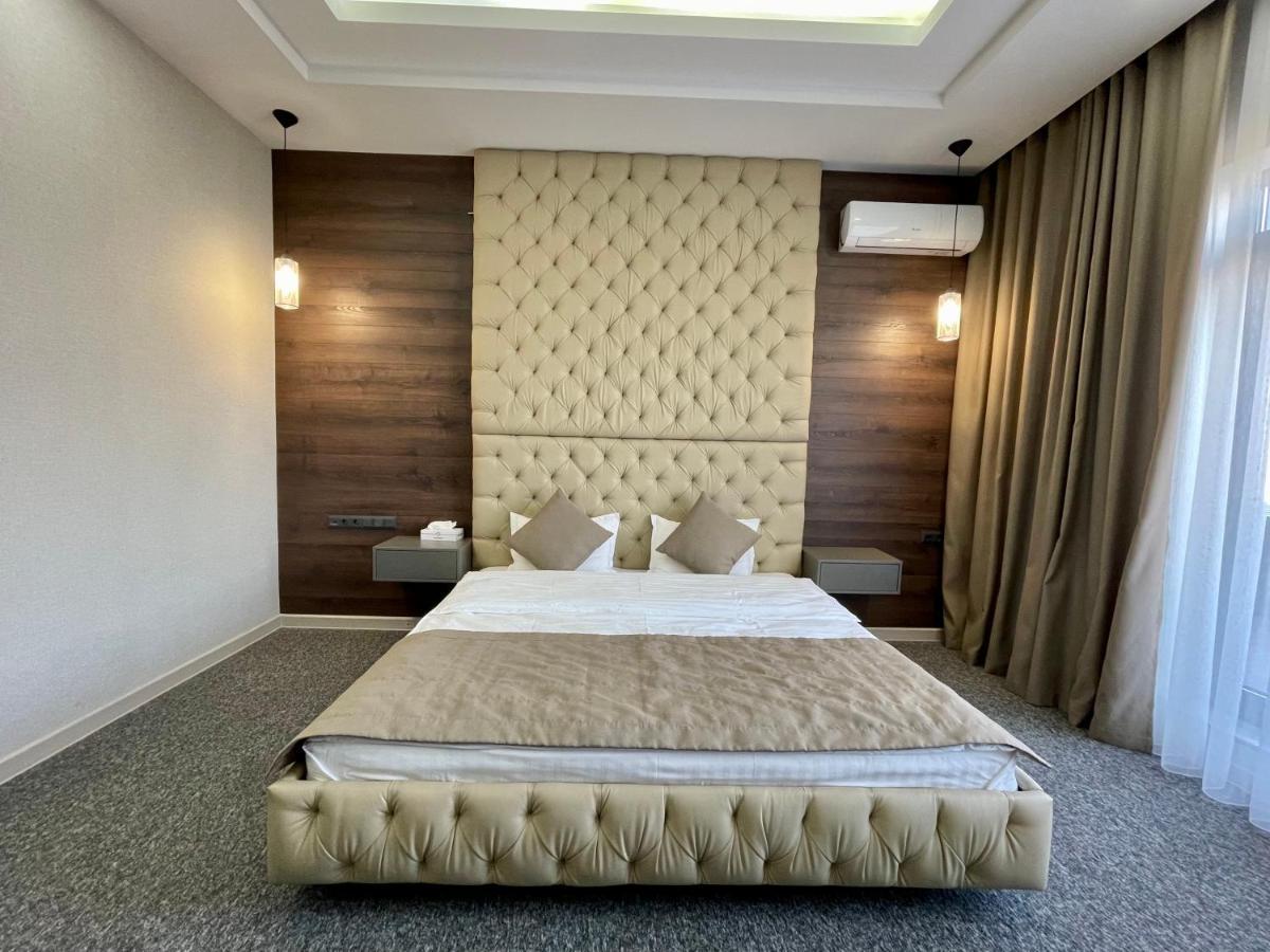 Terrasse Hotel & Bar بيشكيك المظهر الخارجي الصورة