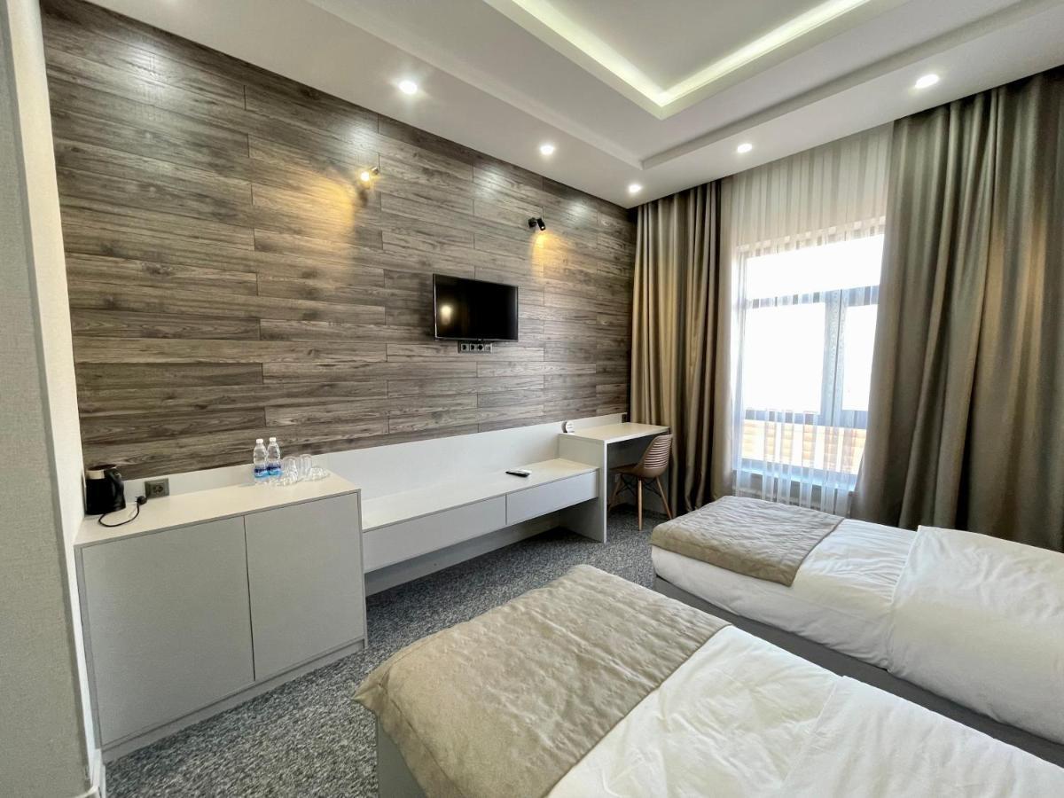 Terrasse Hotel & Bar بيشكيك المظهر الخارجي الصورة