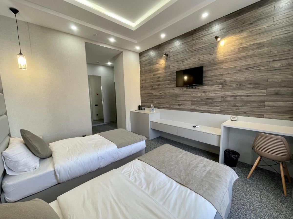 Terrasse Hotel & Bar بيشكيك المظهر الخارجي الصورة