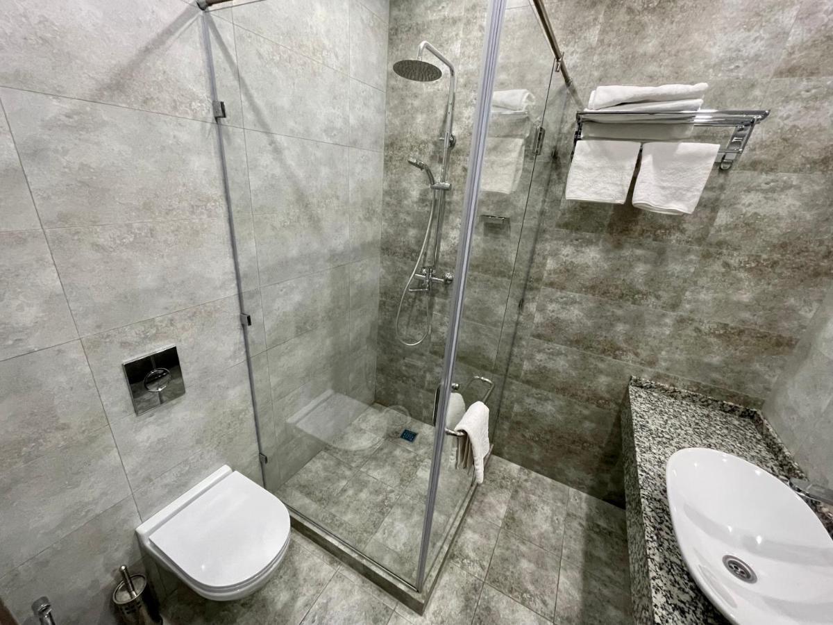 Terrasse Hotel & Bar بيشكيك المظهر الخارجي الصورة