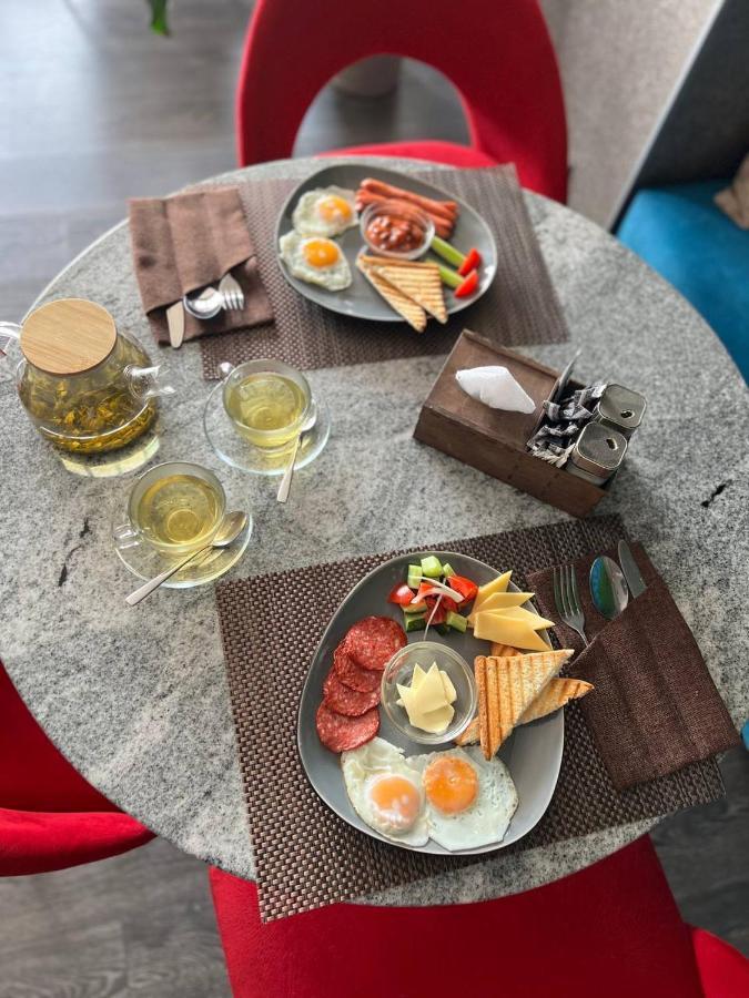 Terrasse Hotel & Bar بيشكيك المظهر الخارجي الصورة